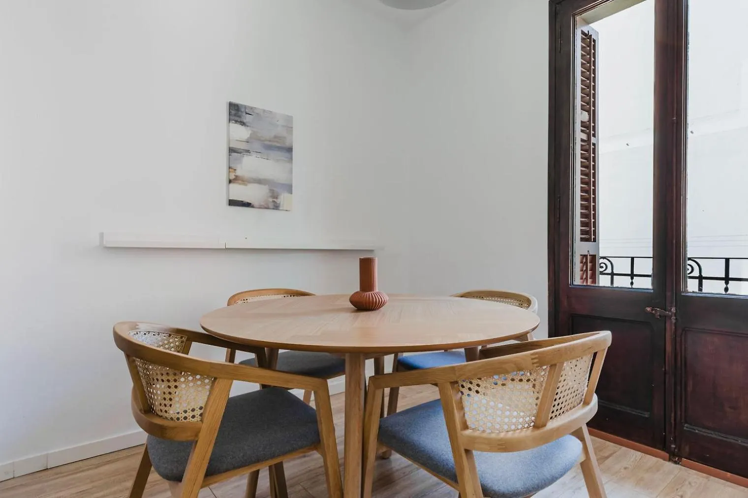 Blueground Vila De Gracia Balcony Elev Washer Bcn-148 Barcelona Spanje