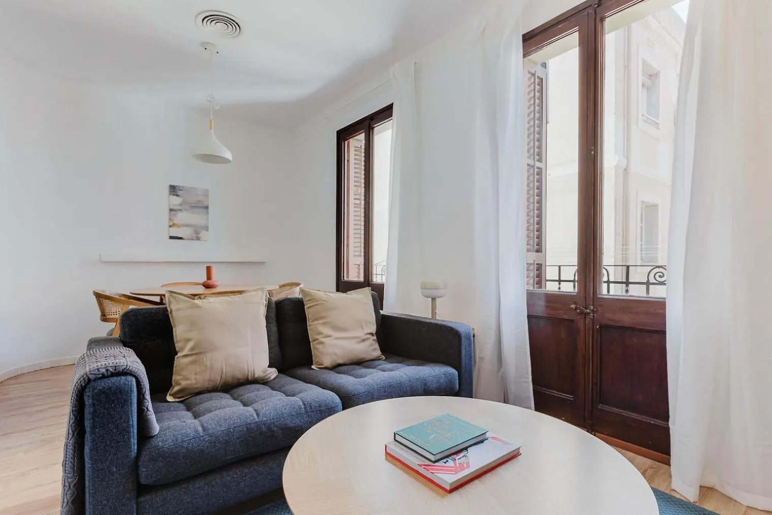 Blueground Vila De Gracia Balcony Elev Washer Bcn-148 Barcelona