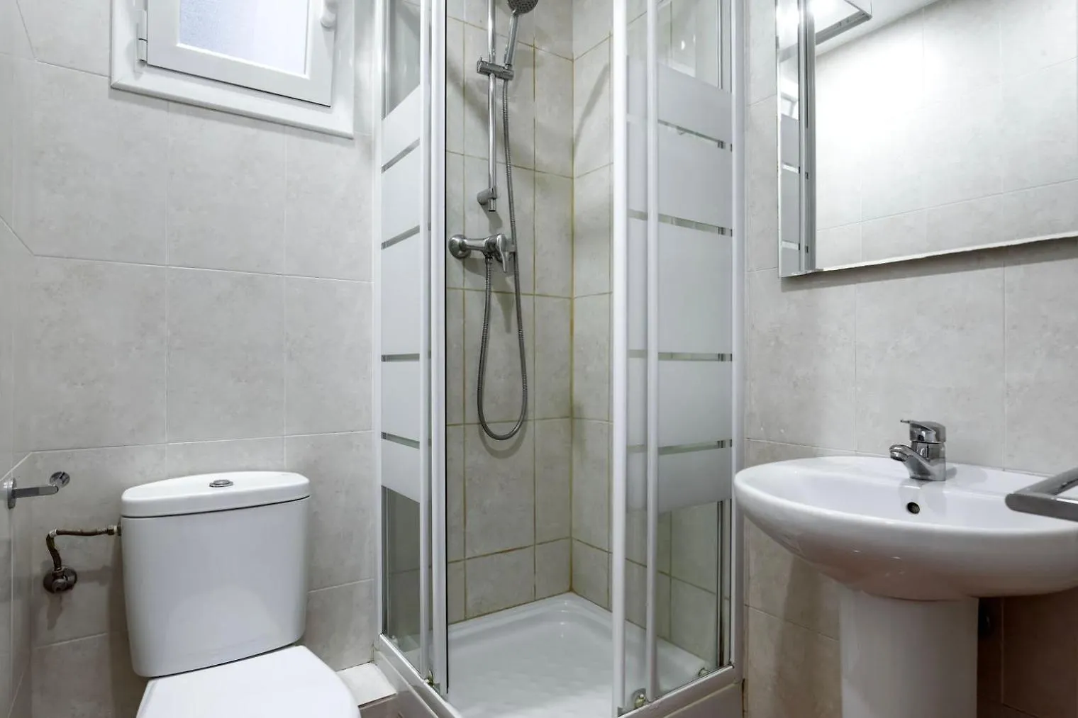 Blueground Vila De Gracia Balcony Elev Washer Bcn-148 Barcelona